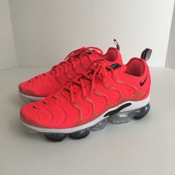bright crimson vapormax plus